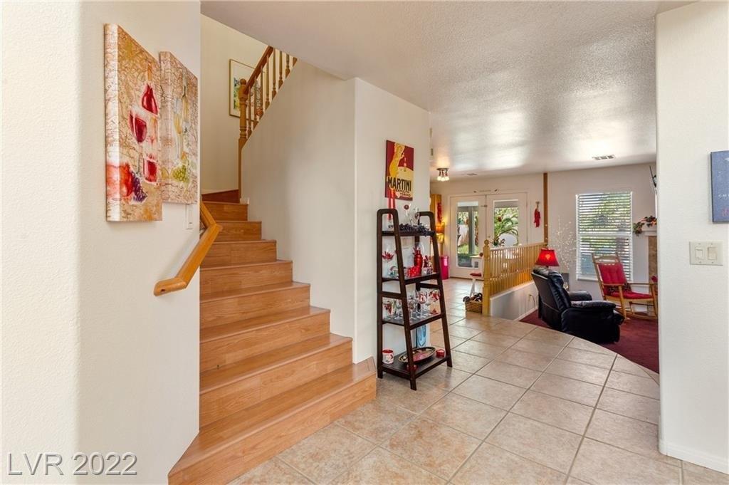 Vivid Violet Ave, Las Vegas, NV 89143