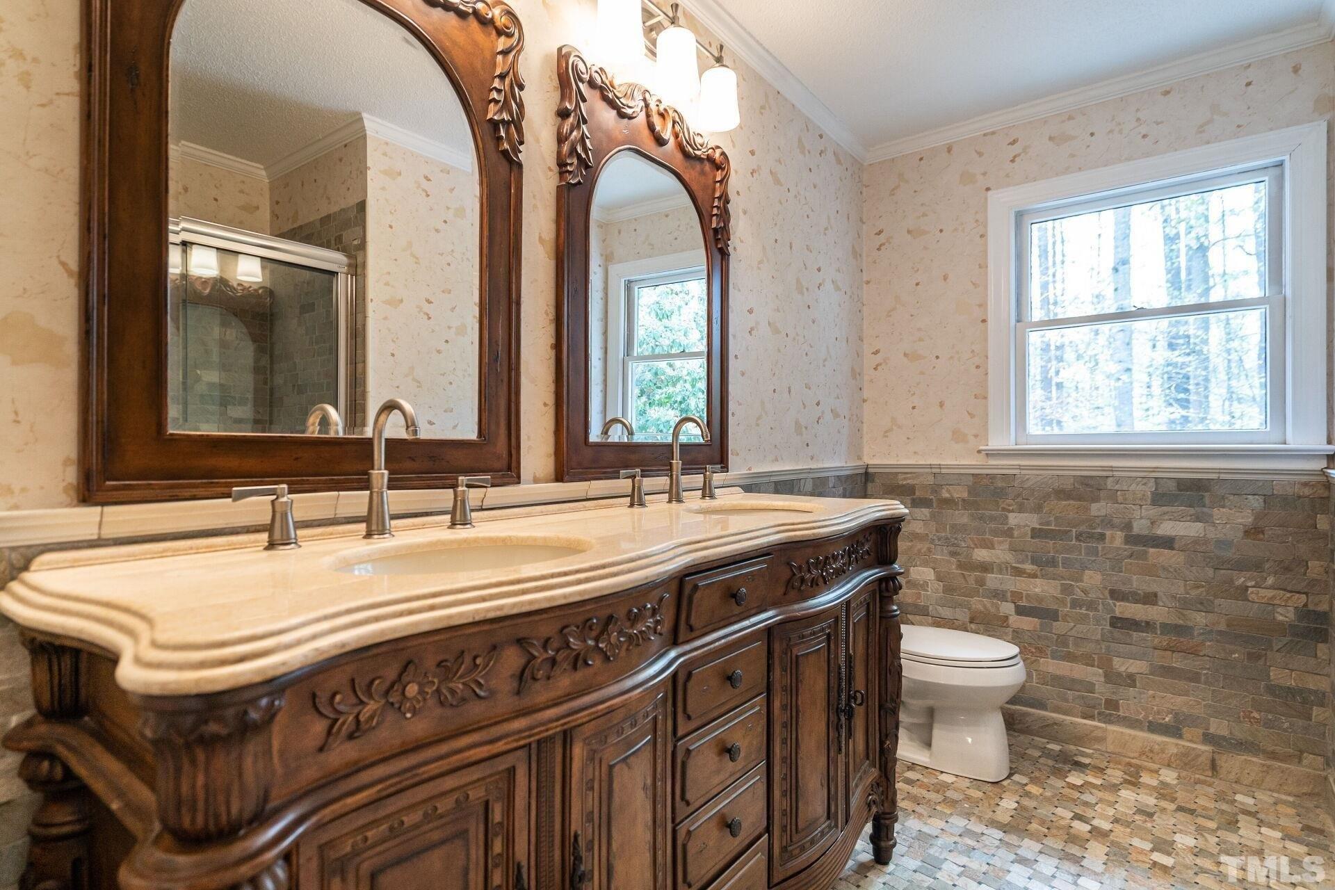 Queensferry Rd, Cary, NC 27511