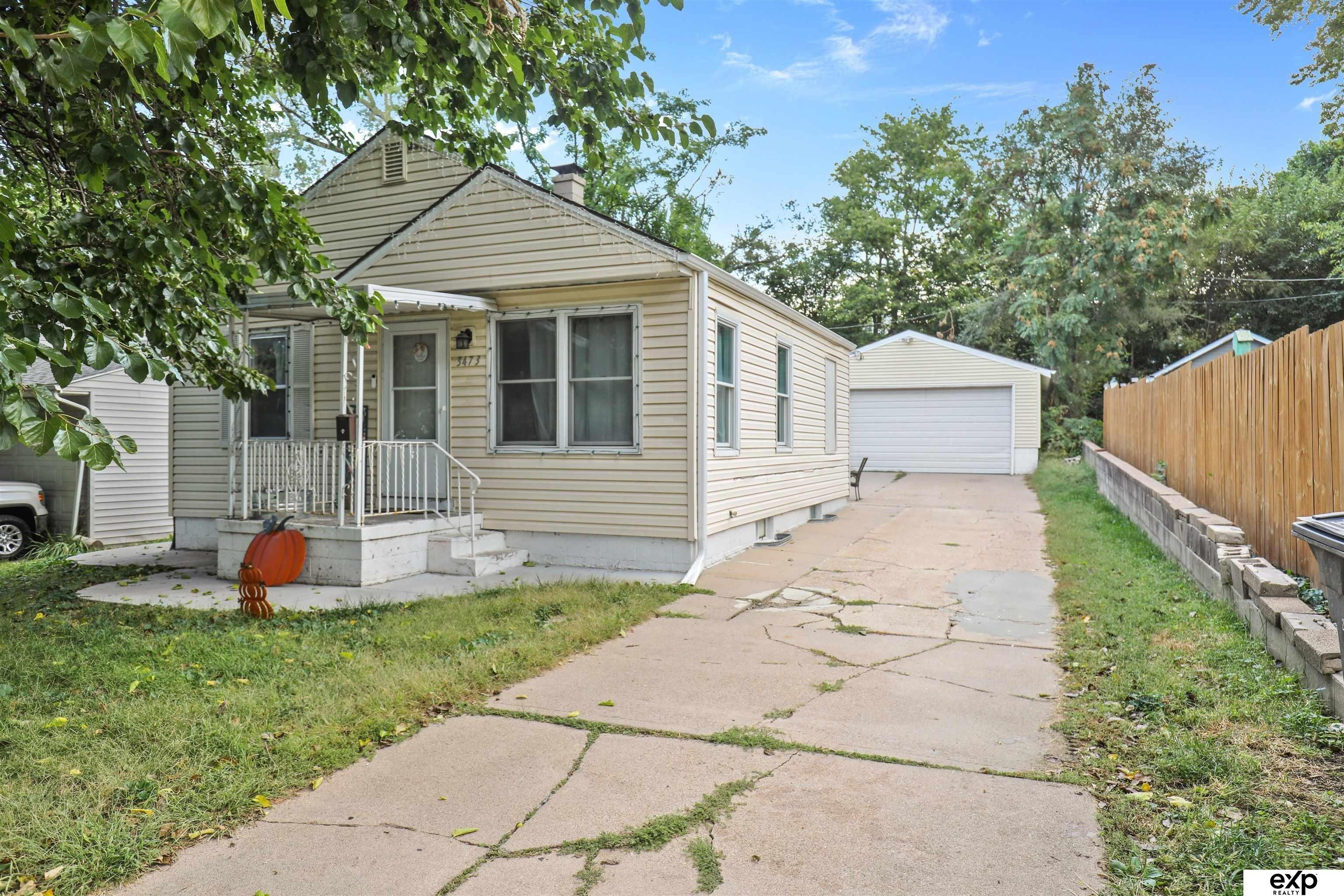 S 14th St, Omaha, NE 68108
