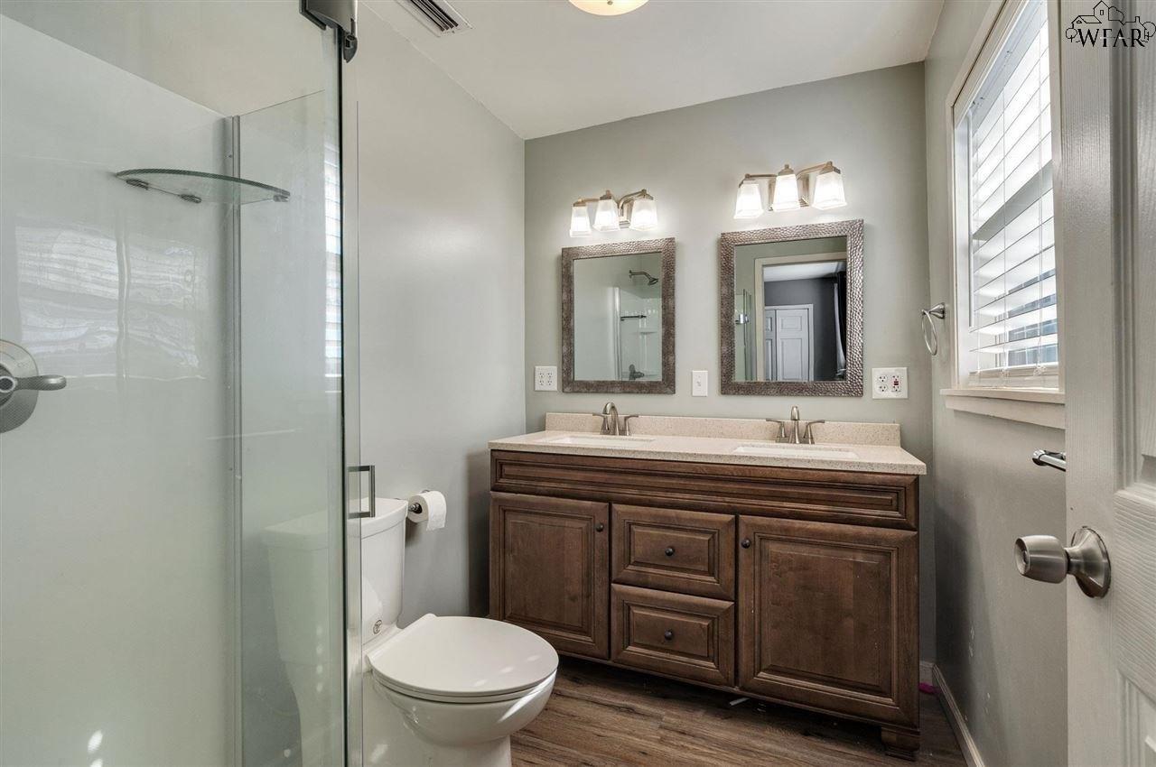 Fell Ln, Wichita Falls, TX 76305