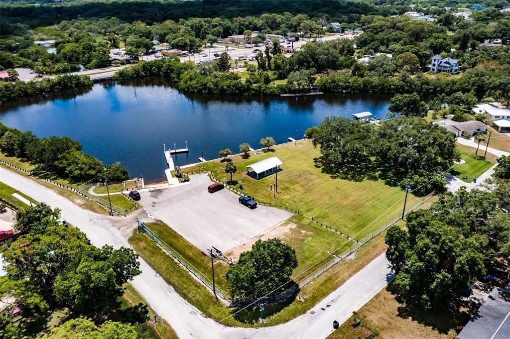 6th St Nw, Ruskin, FL 33570