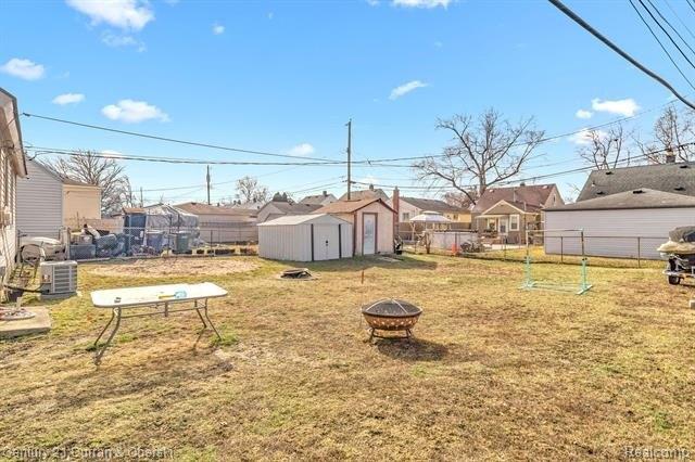 Hazel Ave, Lincoln Park, MI 48146