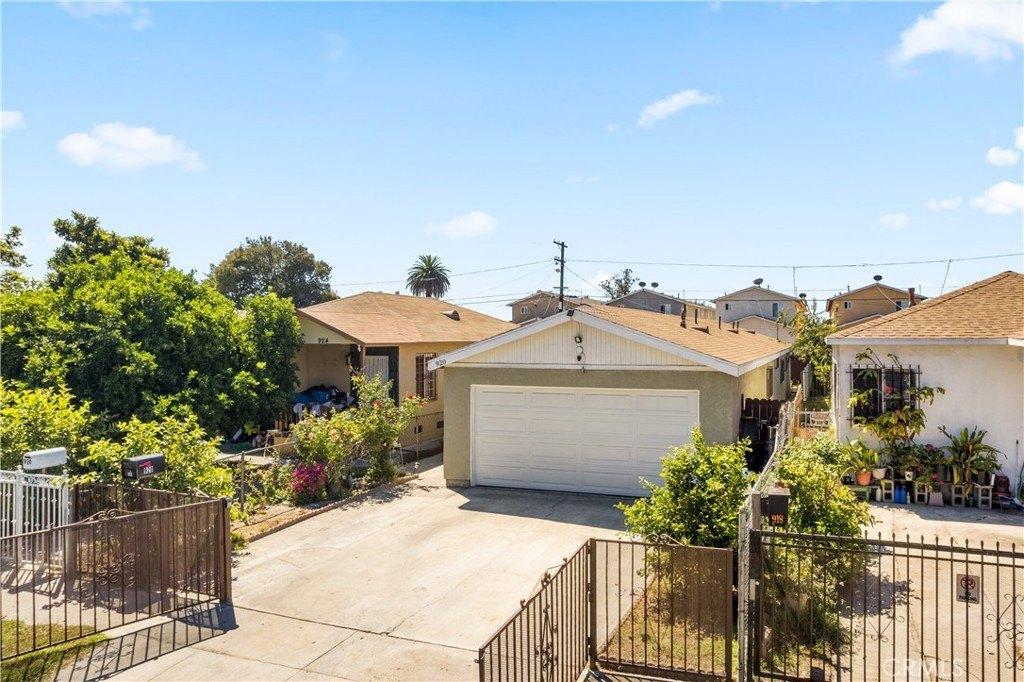 E 112th St, Los Angeles, CA 90059