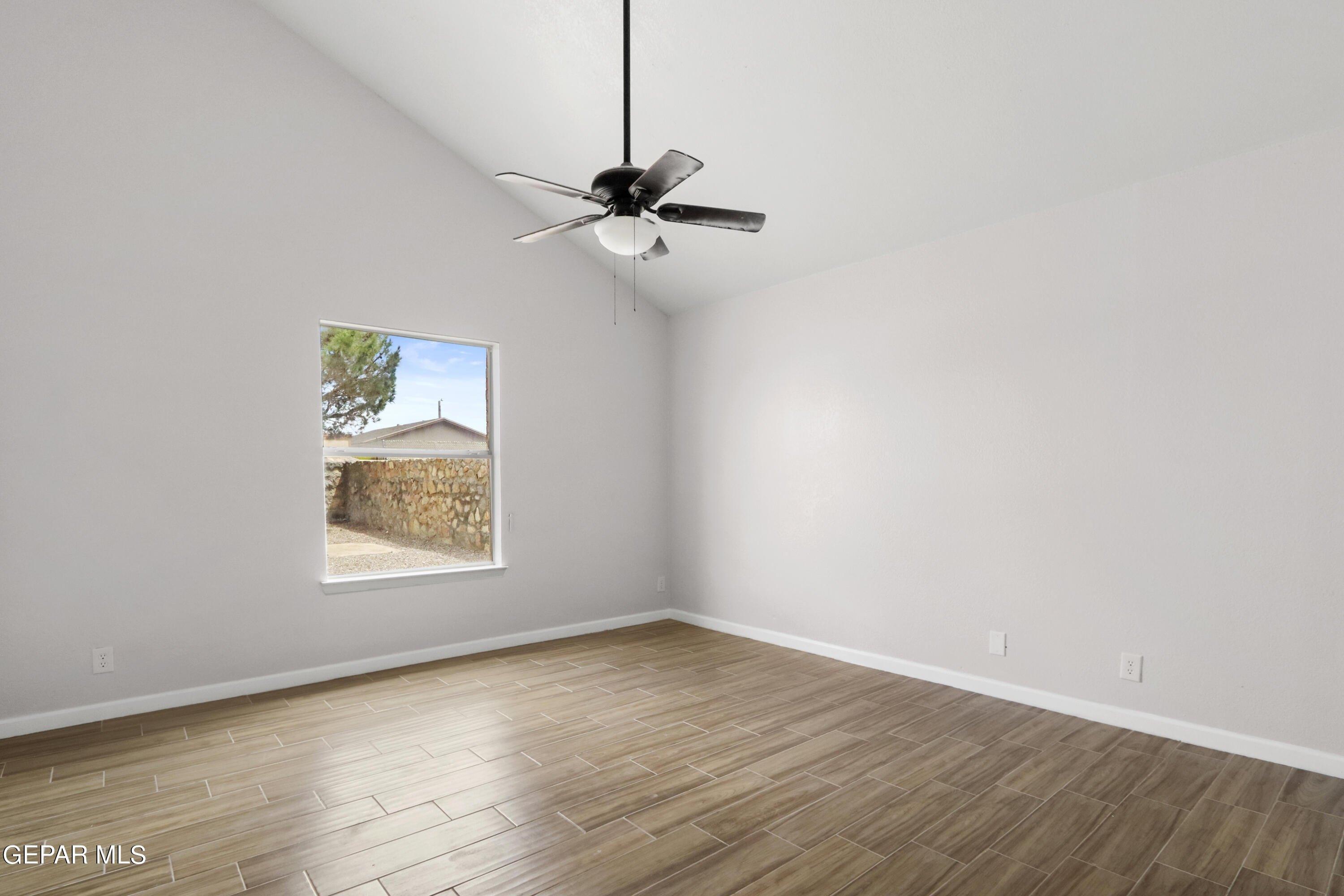 Star Of India Ln, El Paso, TX 79924