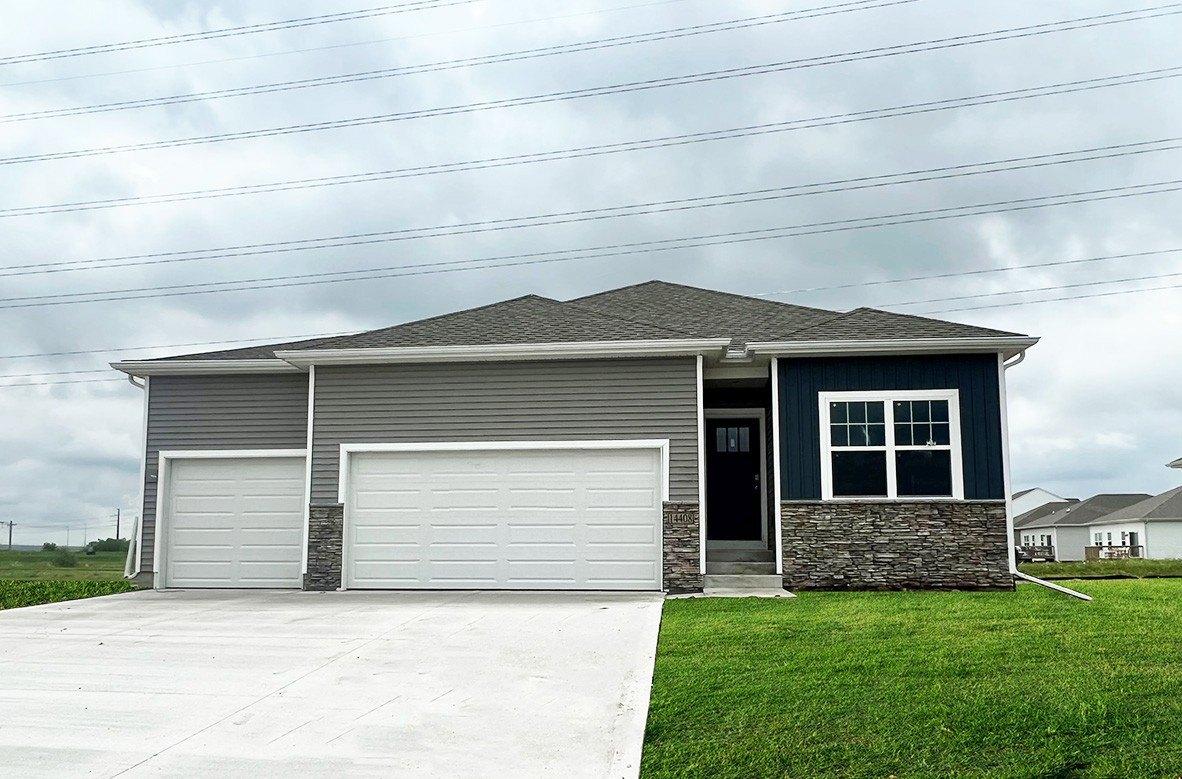 N 186th Ave, Elkhorn, NE 68022