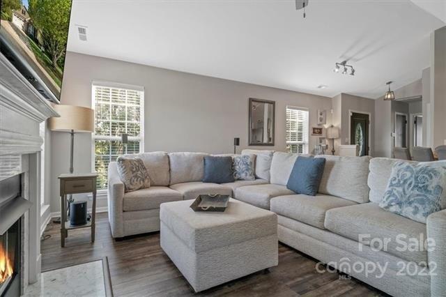 N Woodcliff Ln, Mount Holly, NC 28120