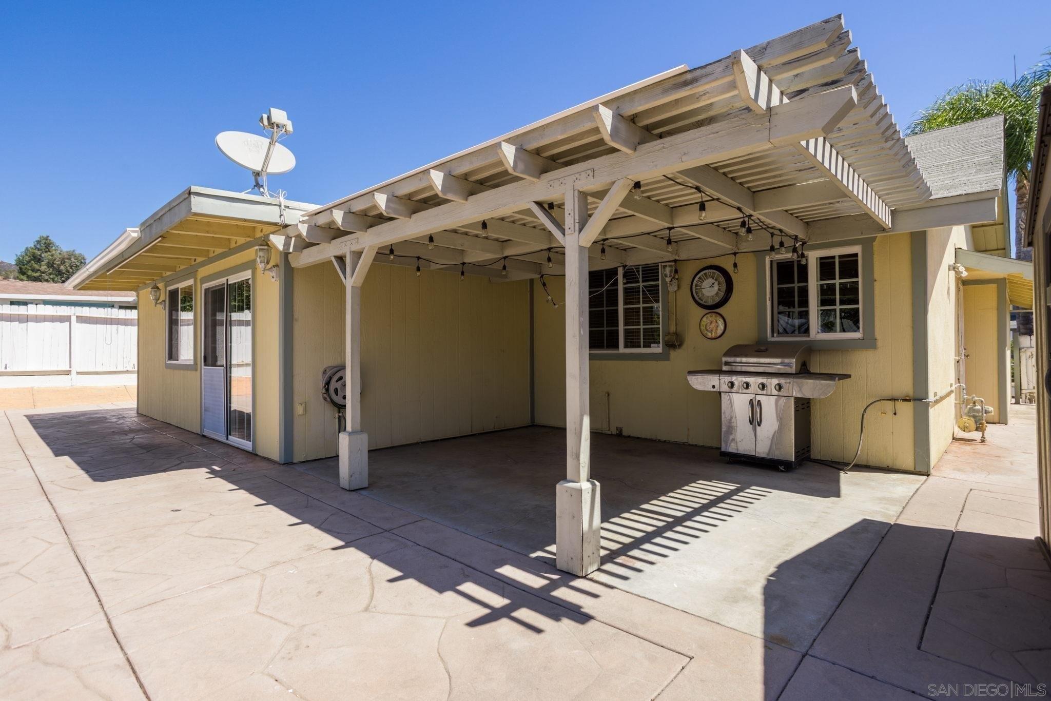 Clover Way, Escondido, CA 92026