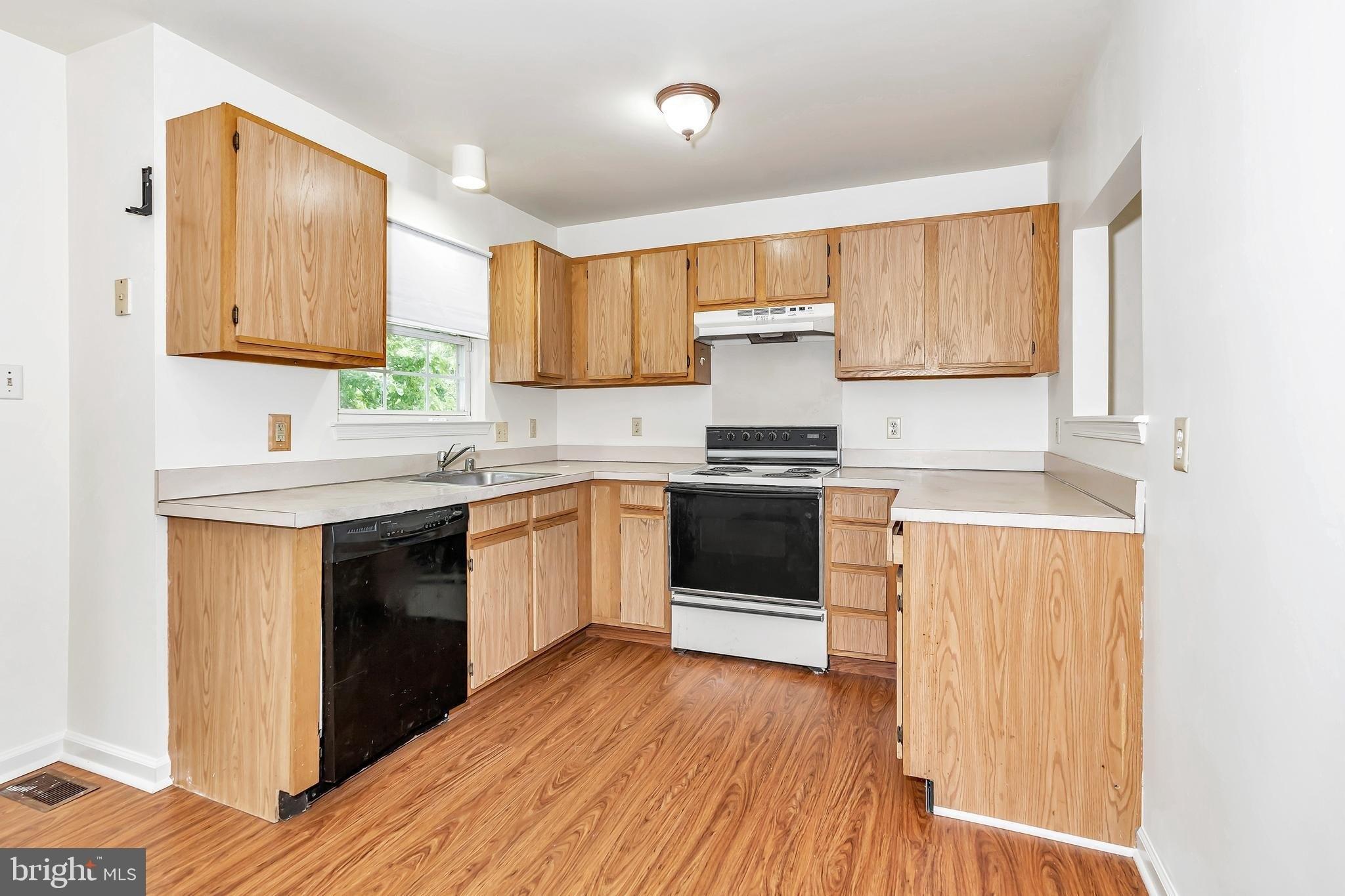 Auckland Dr, Newark, DE 19702