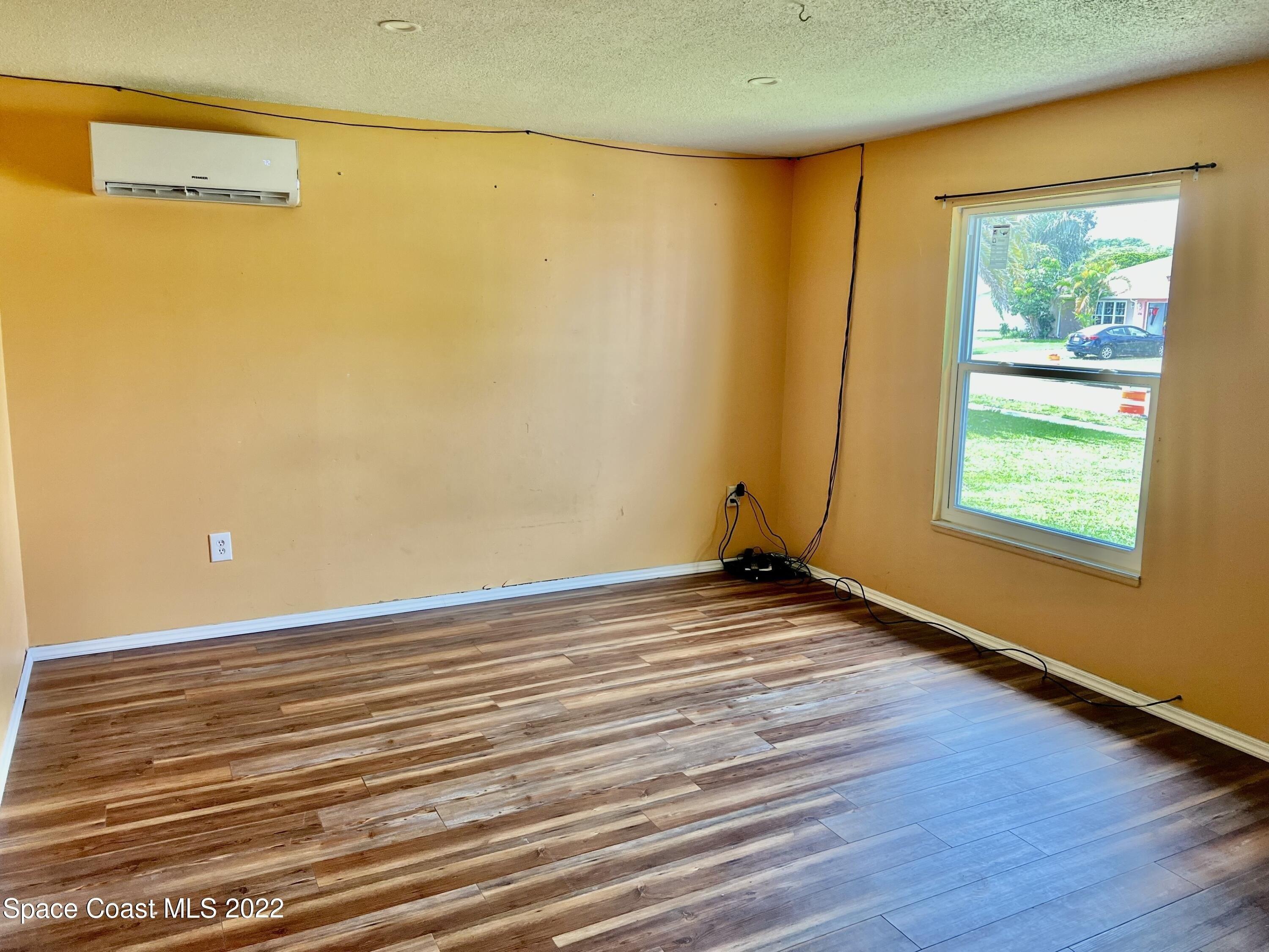 Cindy Cir Ne, Palm Bay, FL 32905