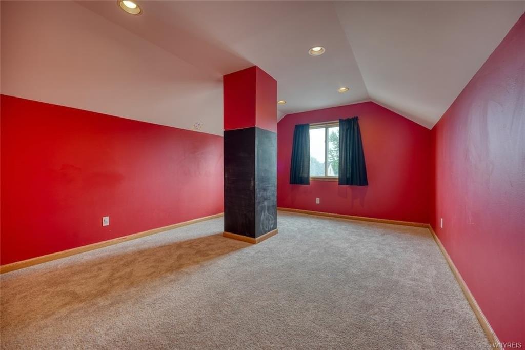W Hazeltine Ave, Buffalo, NY 14217