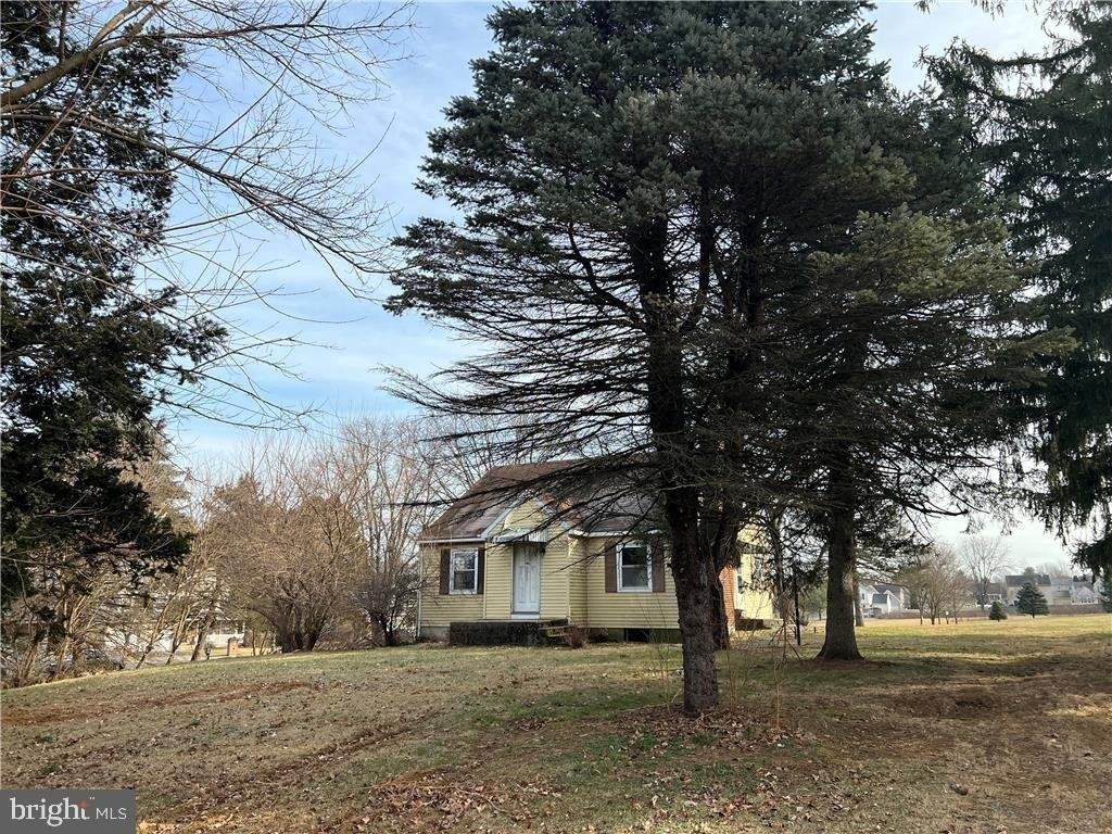 Farmersville Rd, Bethlehem, PA 18020