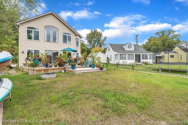 Lagoon Dr, Brighton, MI 48116