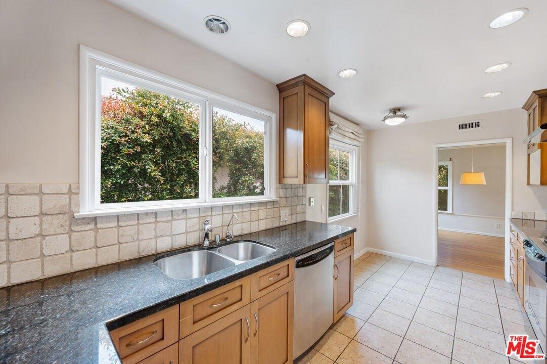 Aldea Ave, Van Nuys, CA 91406