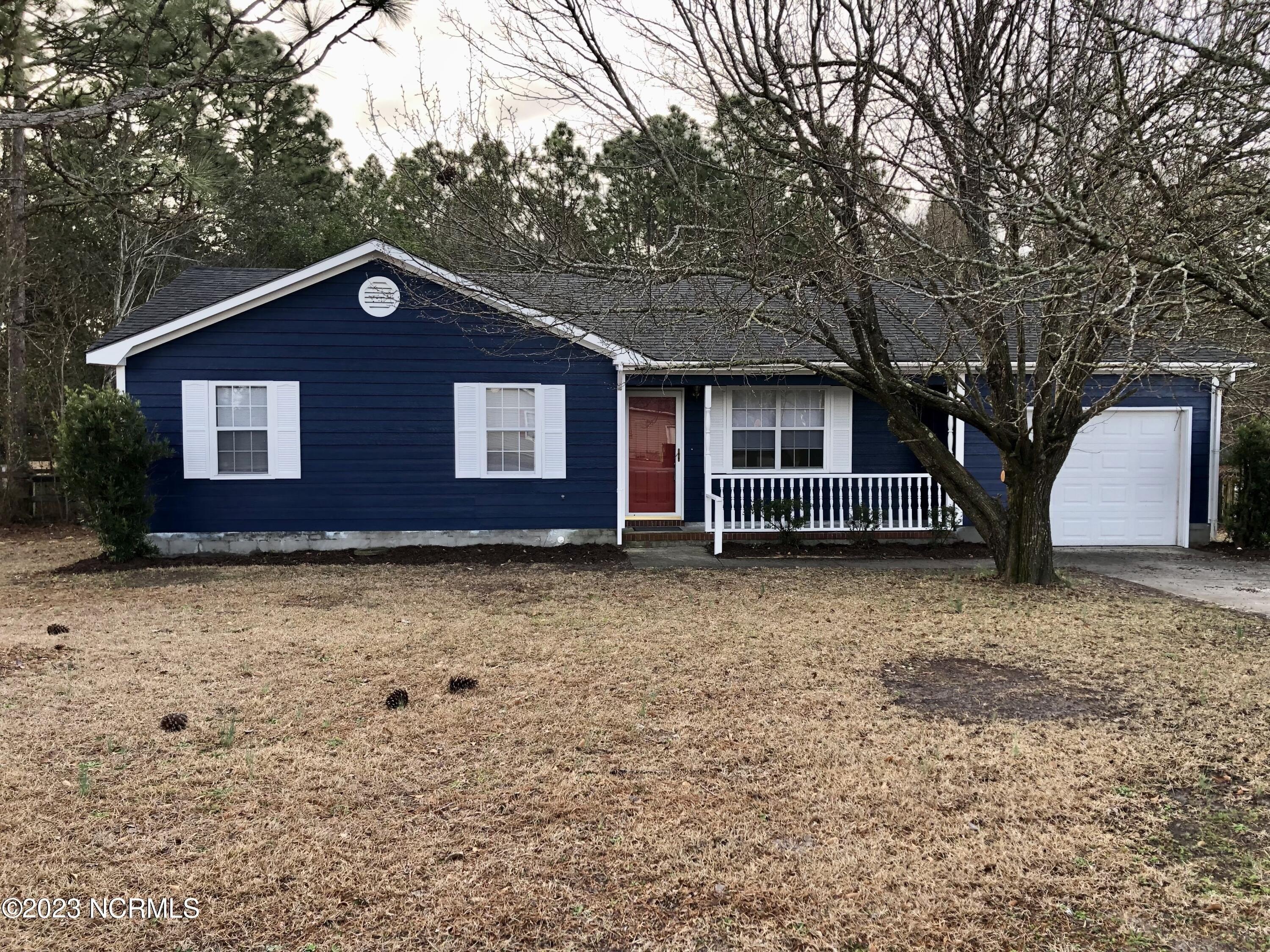 Calabash Dr, Hubert, NC 28539
