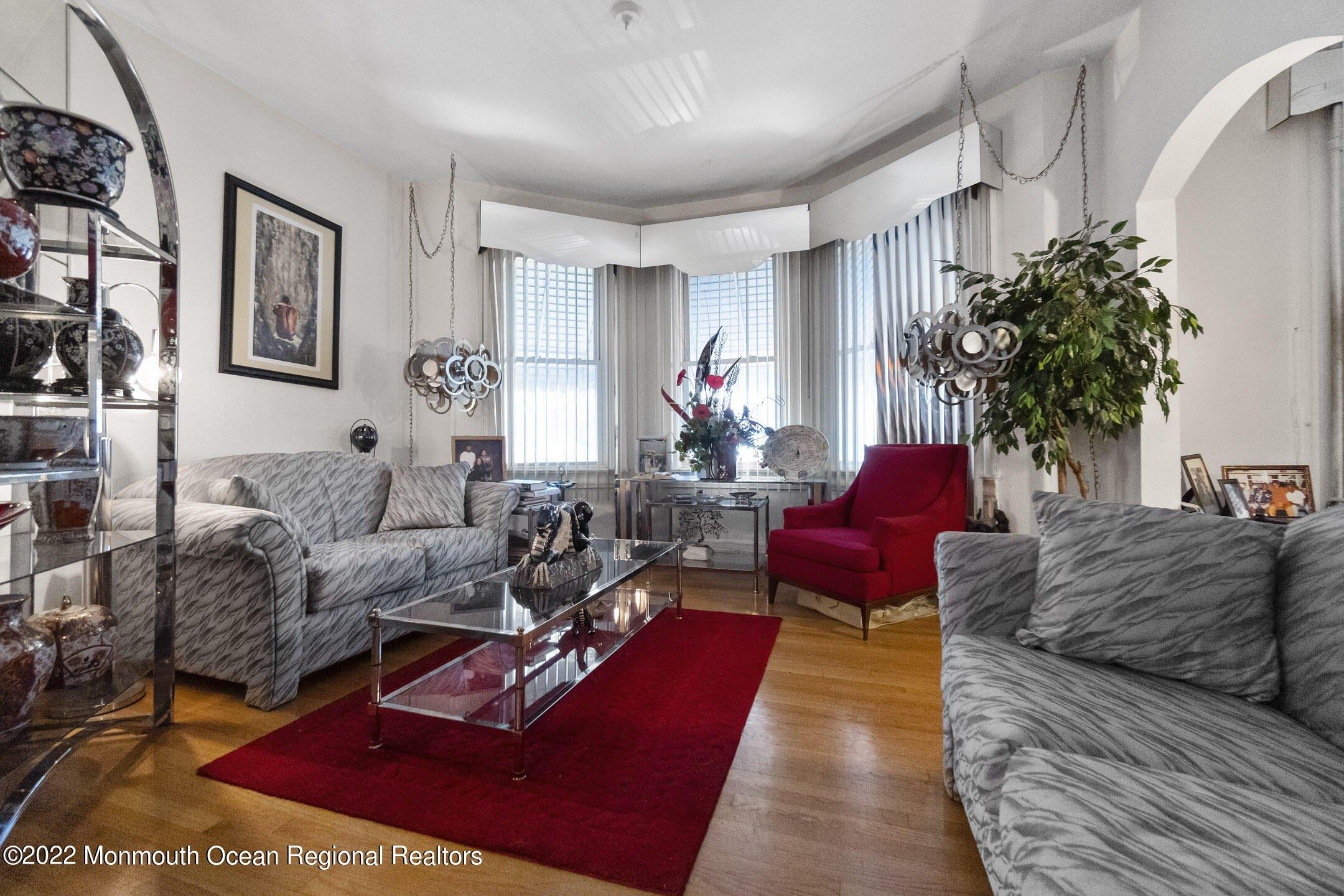 Chadwick Ave, Newark, NJ 07108