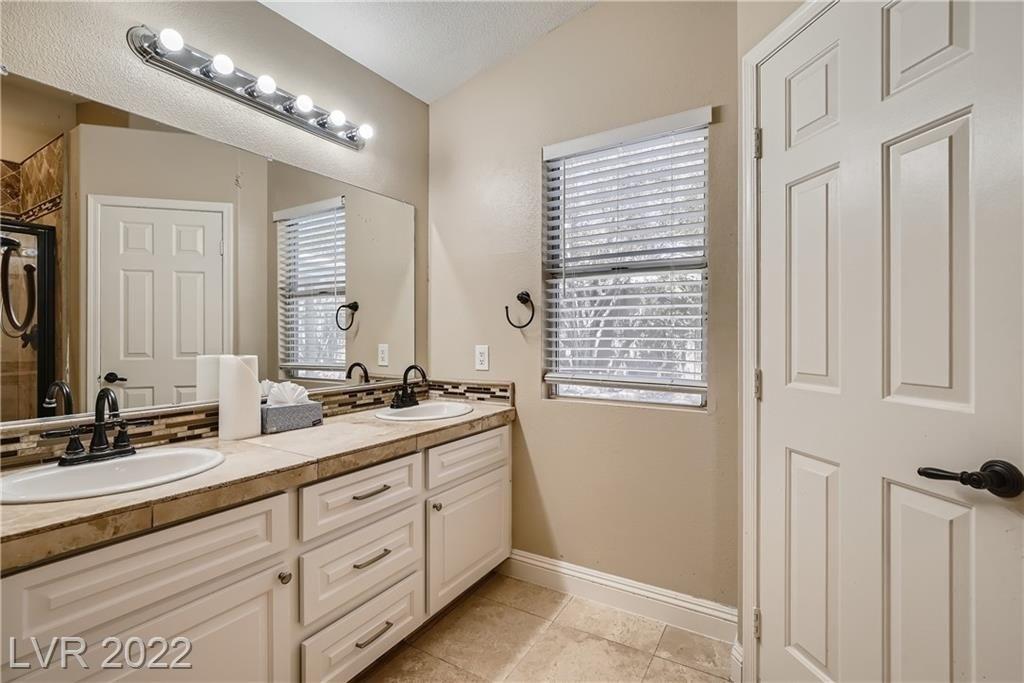 Golden Desert Ave, Las Vegas, NV 89129