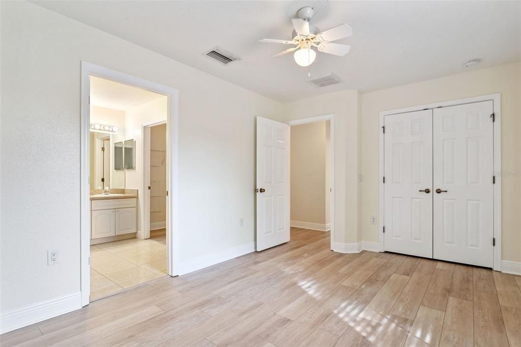 W Wallace Ave, Tampa, FL 33611