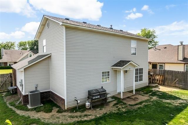 S Missouri Pl, Claremore, OK 74019