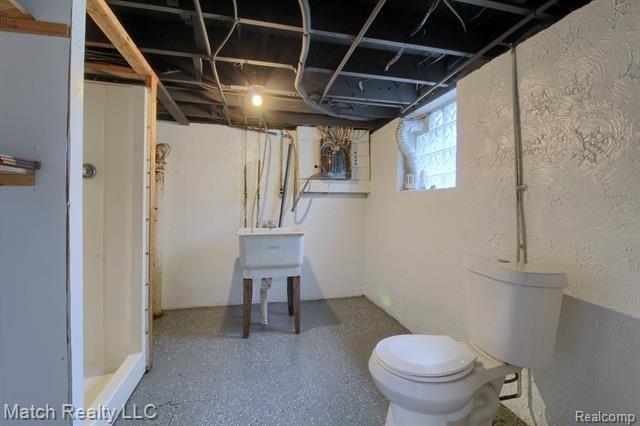 Lincoln Ave, Lincoln Park, MI 48146
