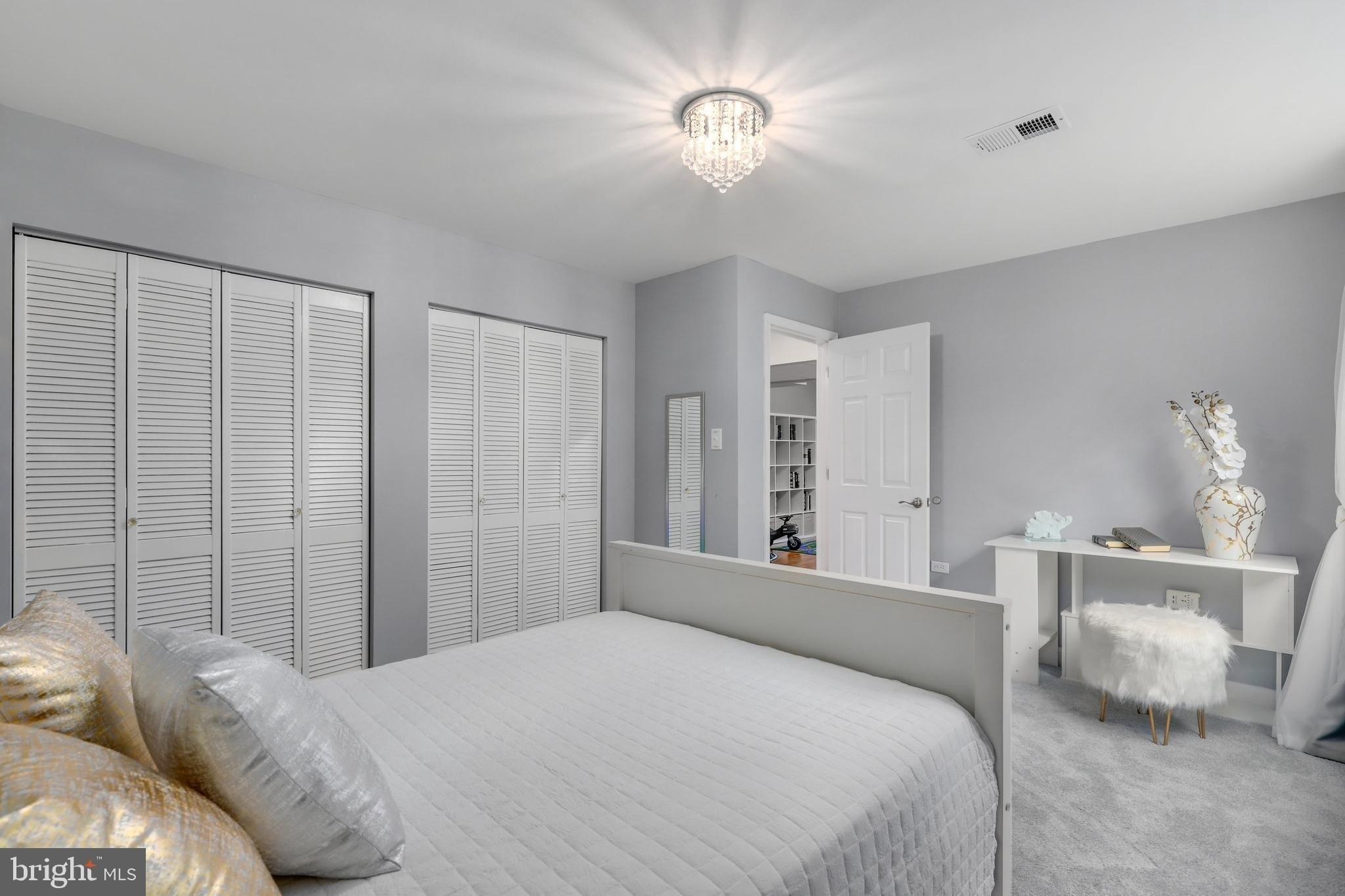 Black Oak Dr, Fairfax, VA 22032