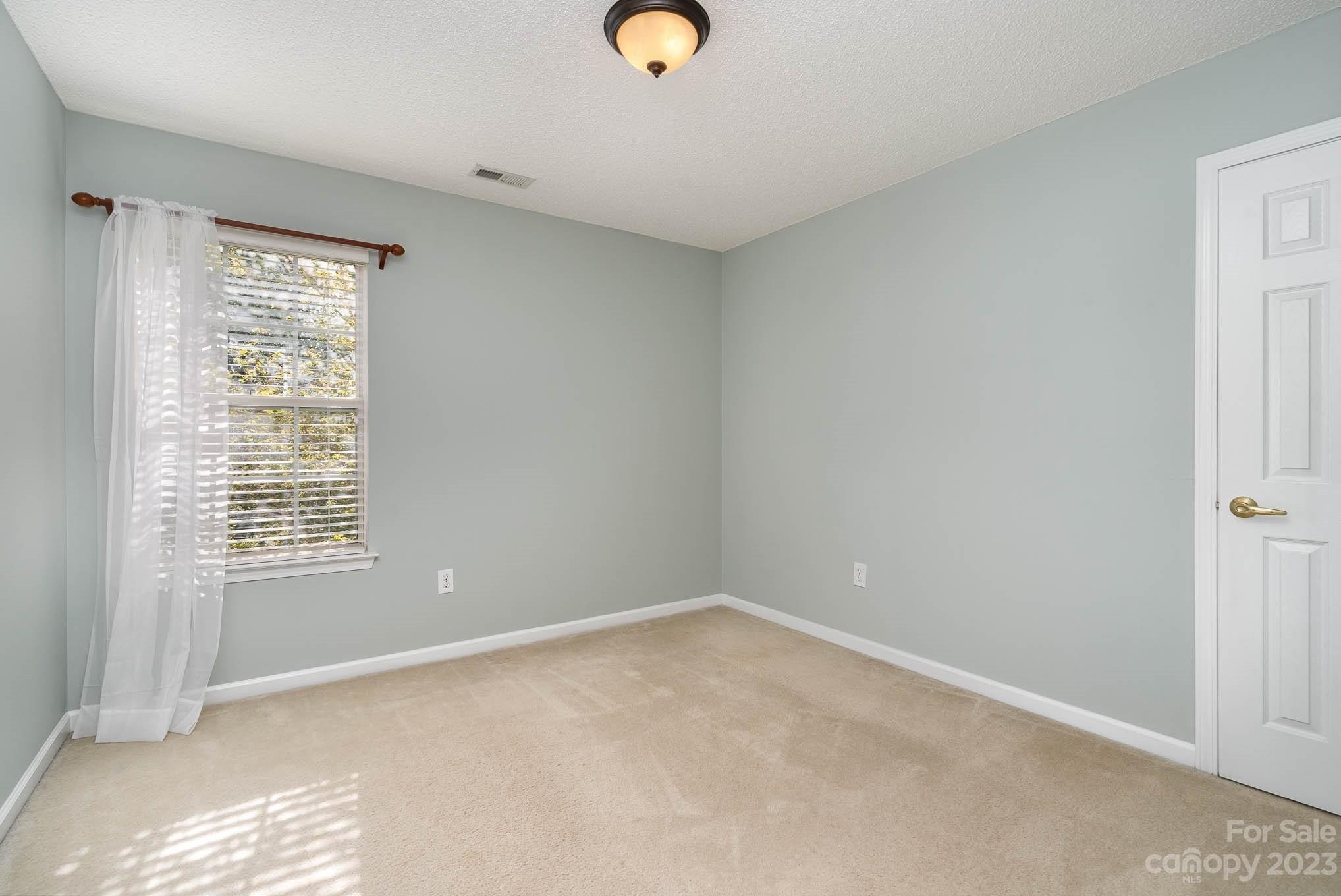 Lighthouse Rd, Mount Holly, NC 28120