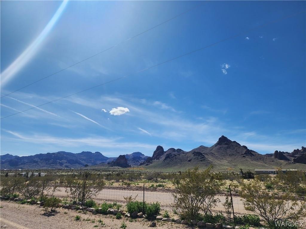 S Papago Rd, Golden Valley, AZ 86413