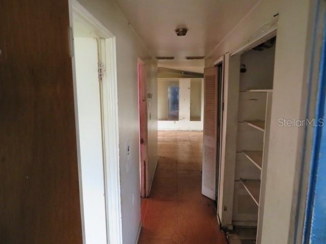 E 32nd Ave, Tampa, FL 33610