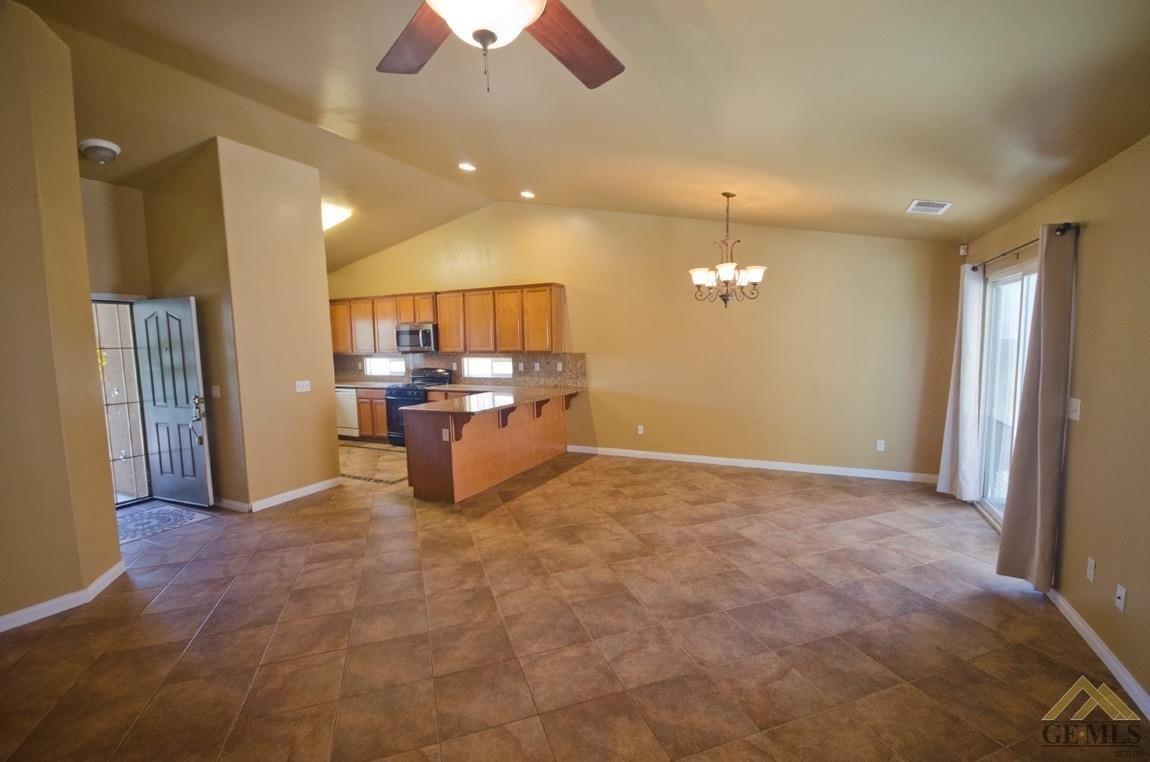Jackstraw St, Bakersfield, CA 93307