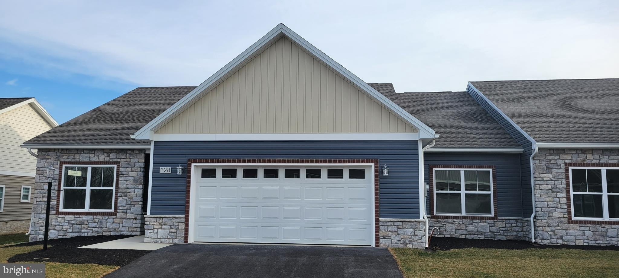 Cardinal Dr, Shippensburg, PA 17257