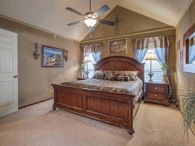 S Oak Pl, Glenpool, OK 74033