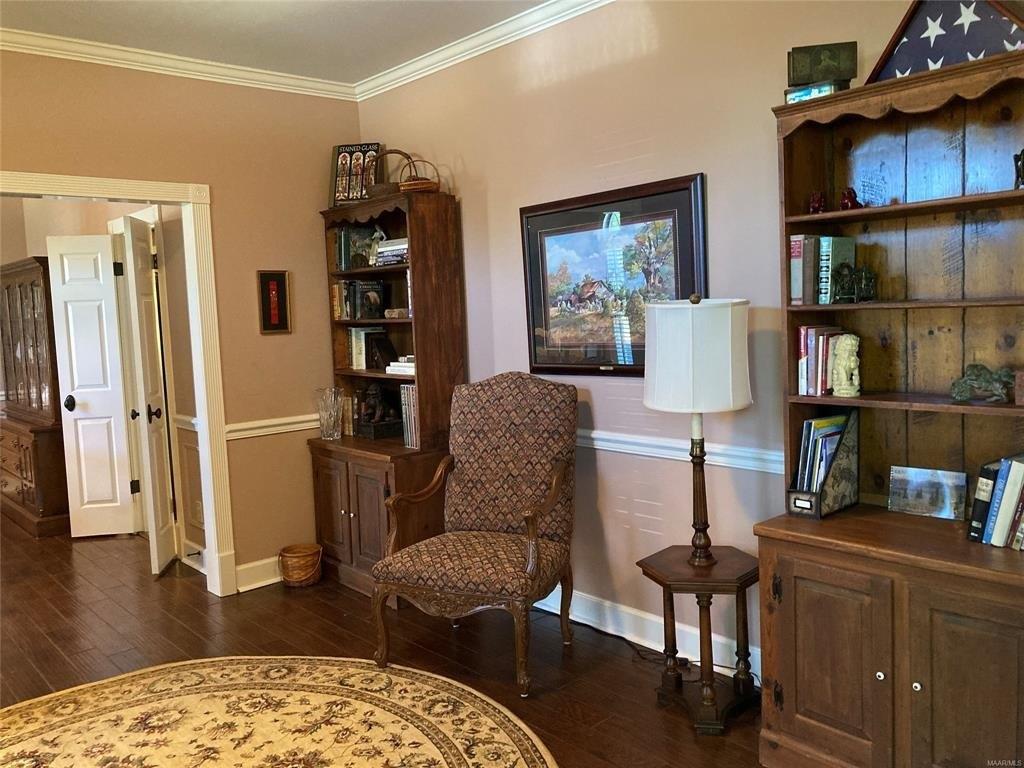 Towne Lake Dr, Montgomery, AL 36117