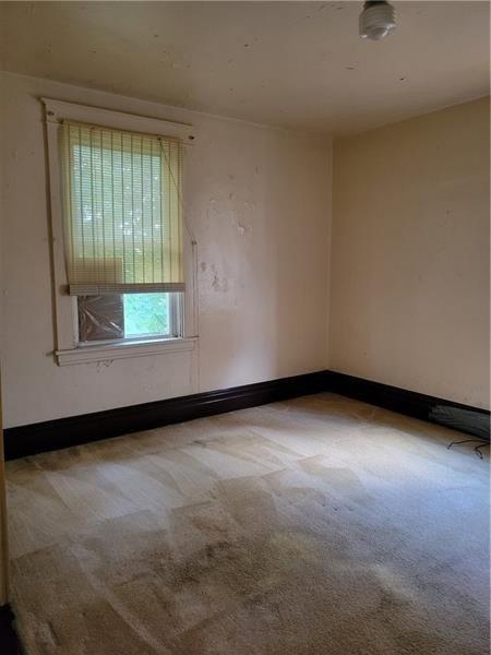 Ashlyn St, Pittsburgh, PA 15204