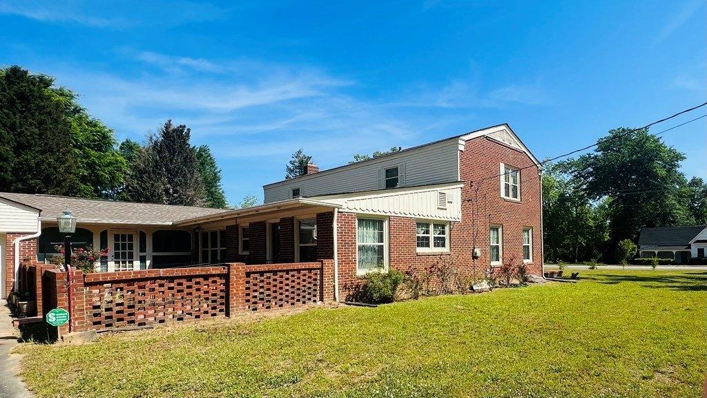 E Broad St, Sparta, GA 31087