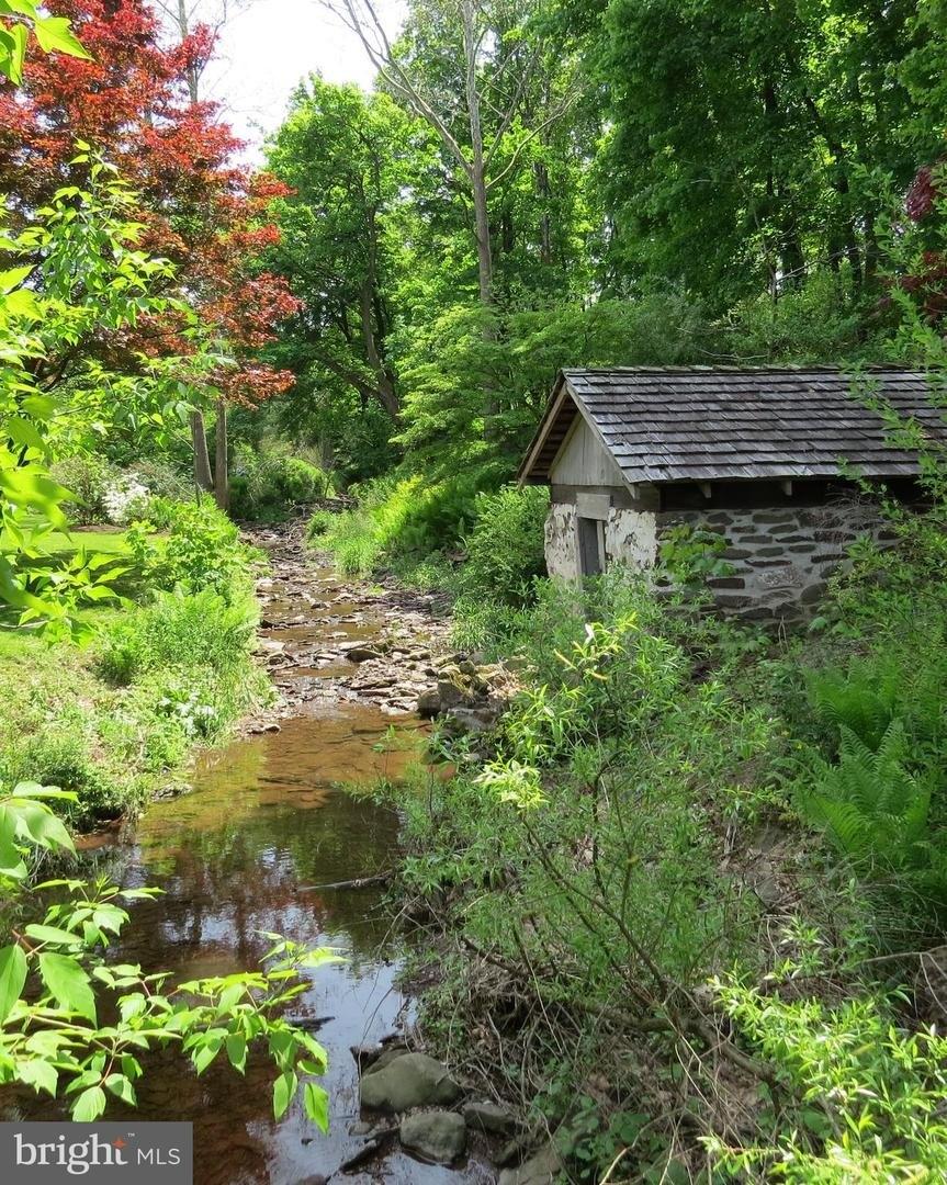 Easton Rd, Ottsville, PA 18942