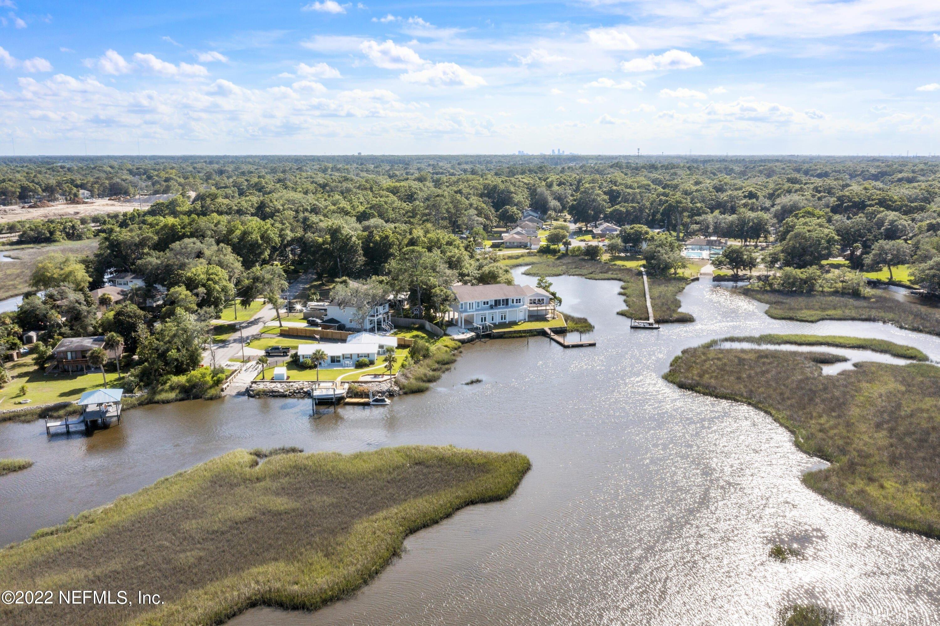 Tomas Point Ln, Jacksonville, FL 32225