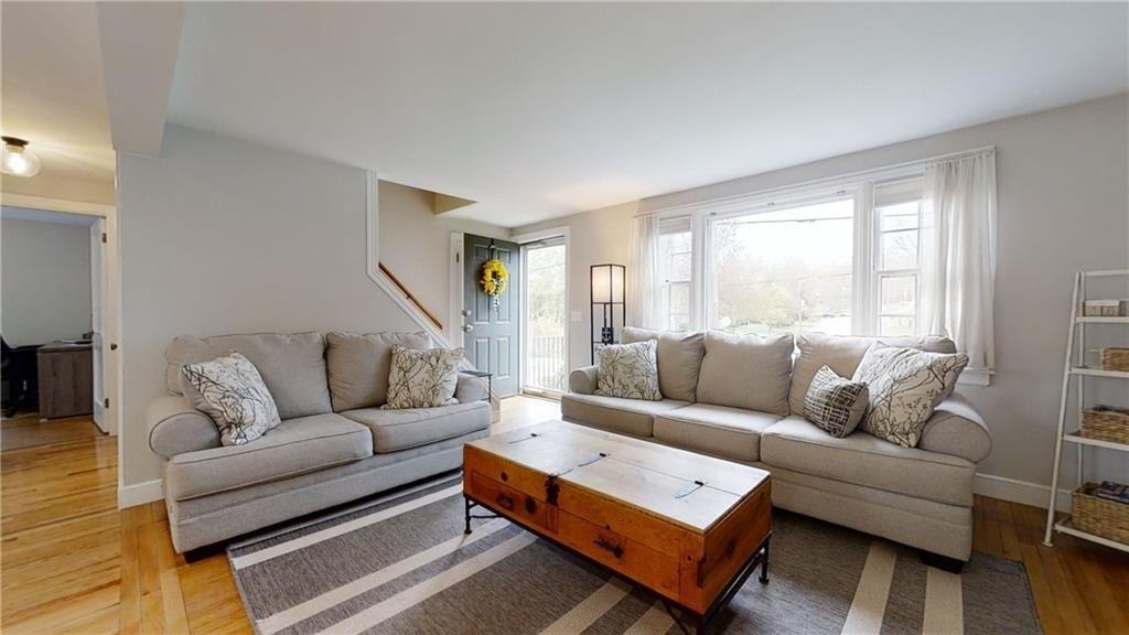 S Pierce Rd, East Greenwich, RI 02818