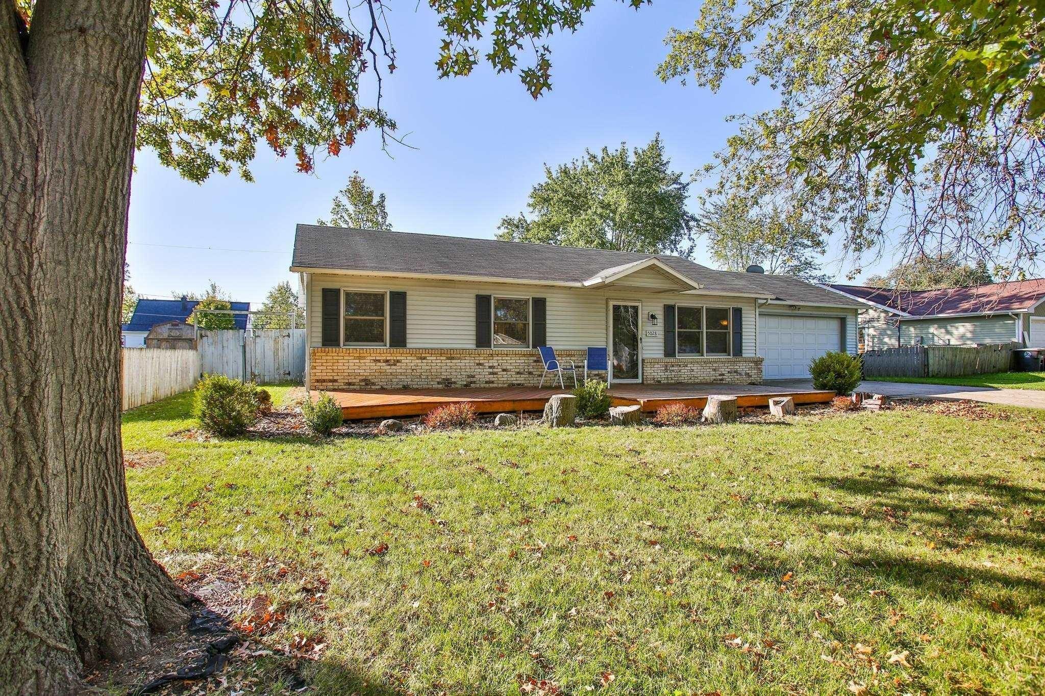 Charlotte Ave, Fort Wayne, IN 46815