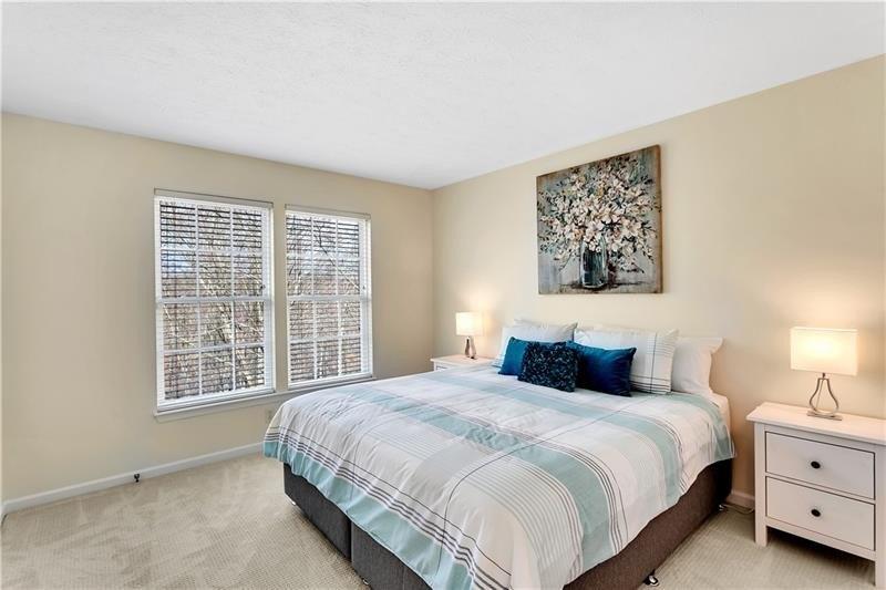 Hunter Dr, Cranberry Township, PA 16066
