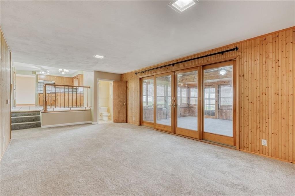 Shaftsbury Rd, Rochester, NY 14610