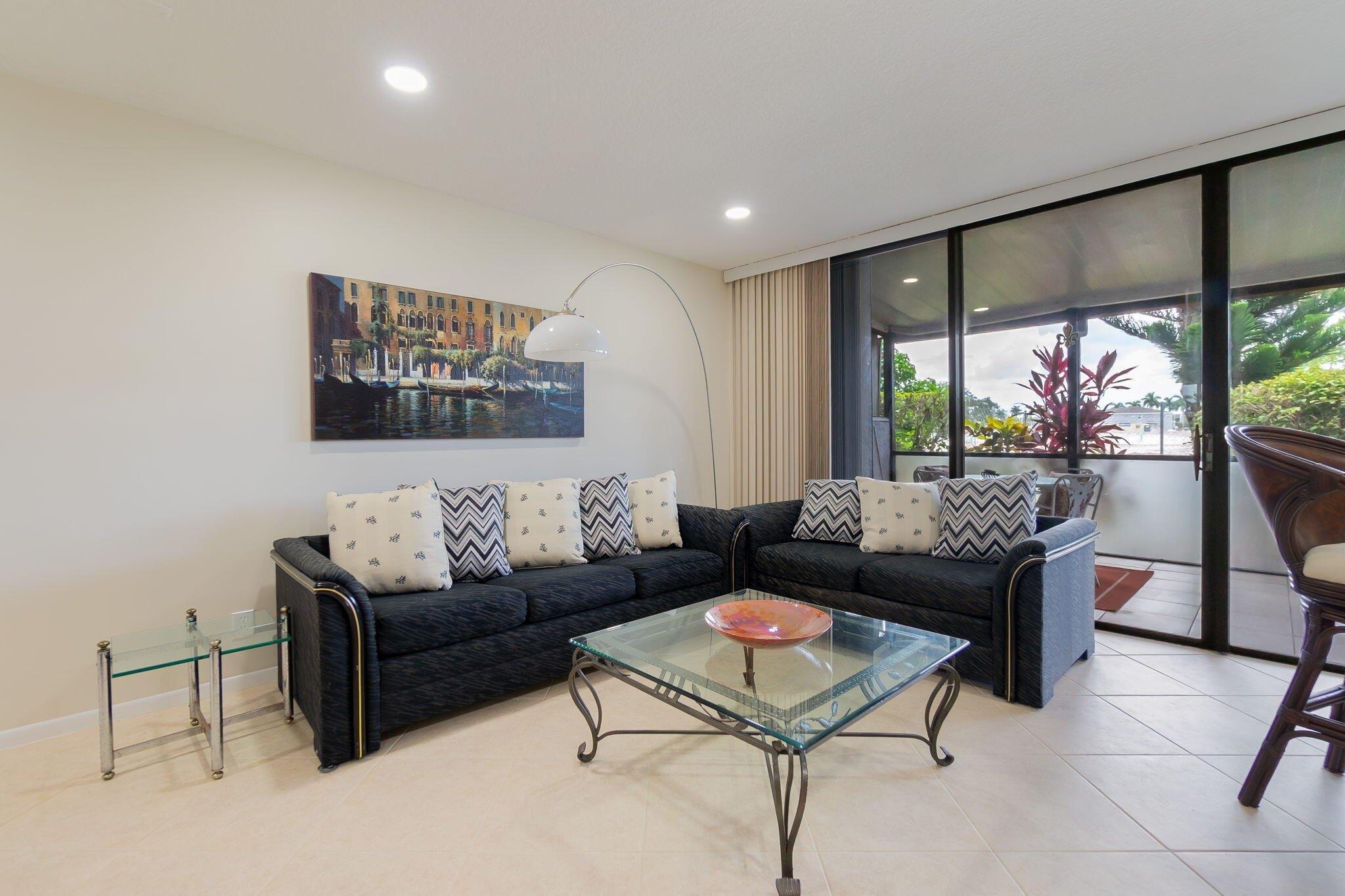 Trevi Ct, Lake Worth, FL 33467