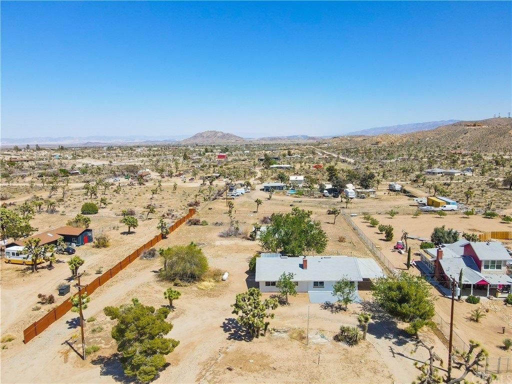 Roberts Rd, Yucca Valley, CA 92284