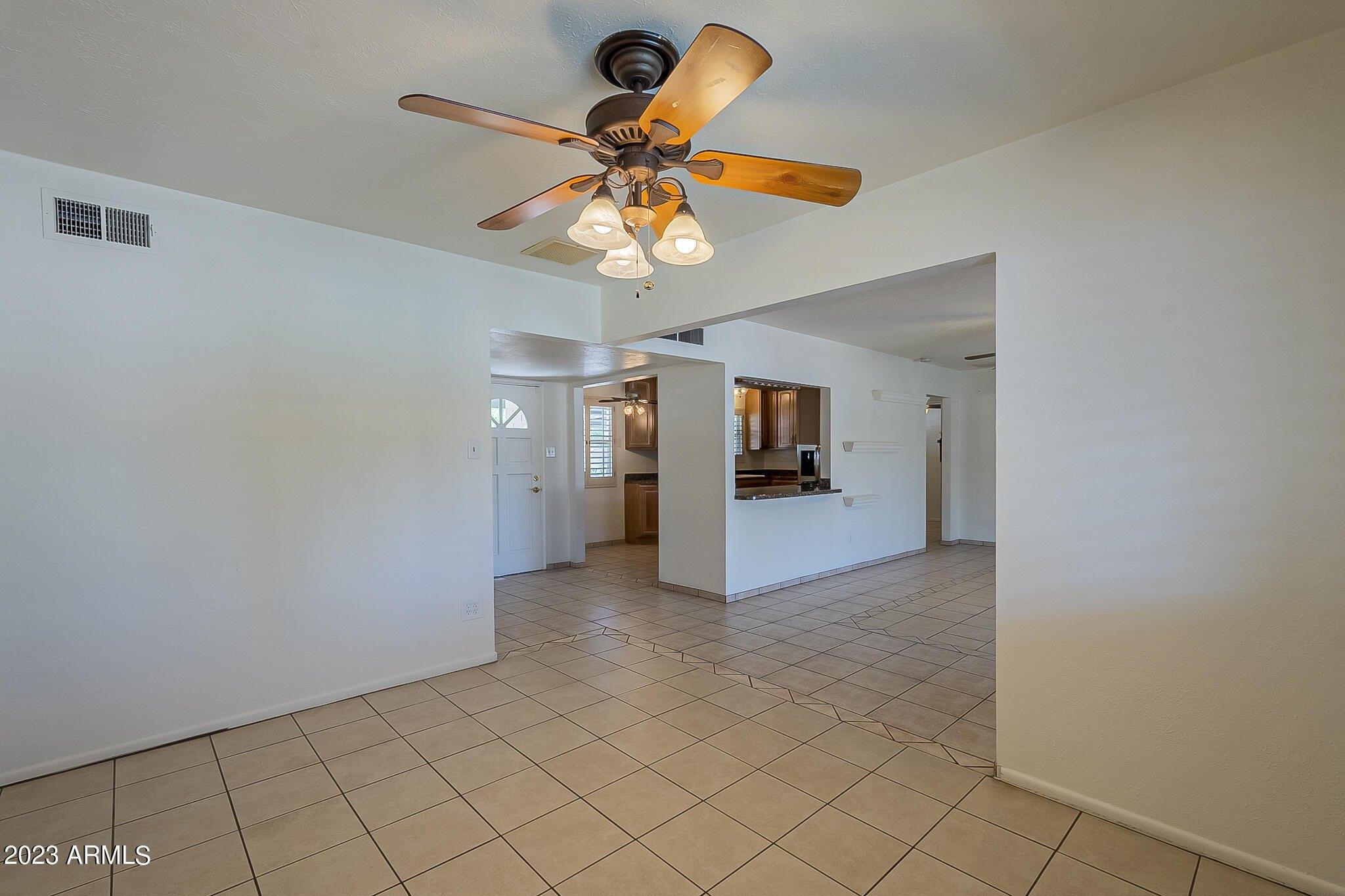 E Berridge Ln, Phoenix, AZ 85014