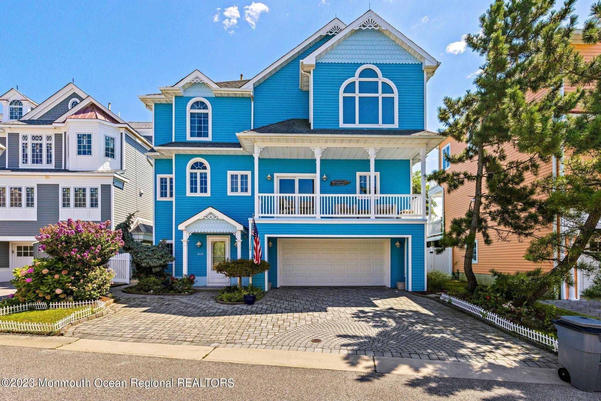 Beacon Ln, Point Pleasant Beach, NJ 08742