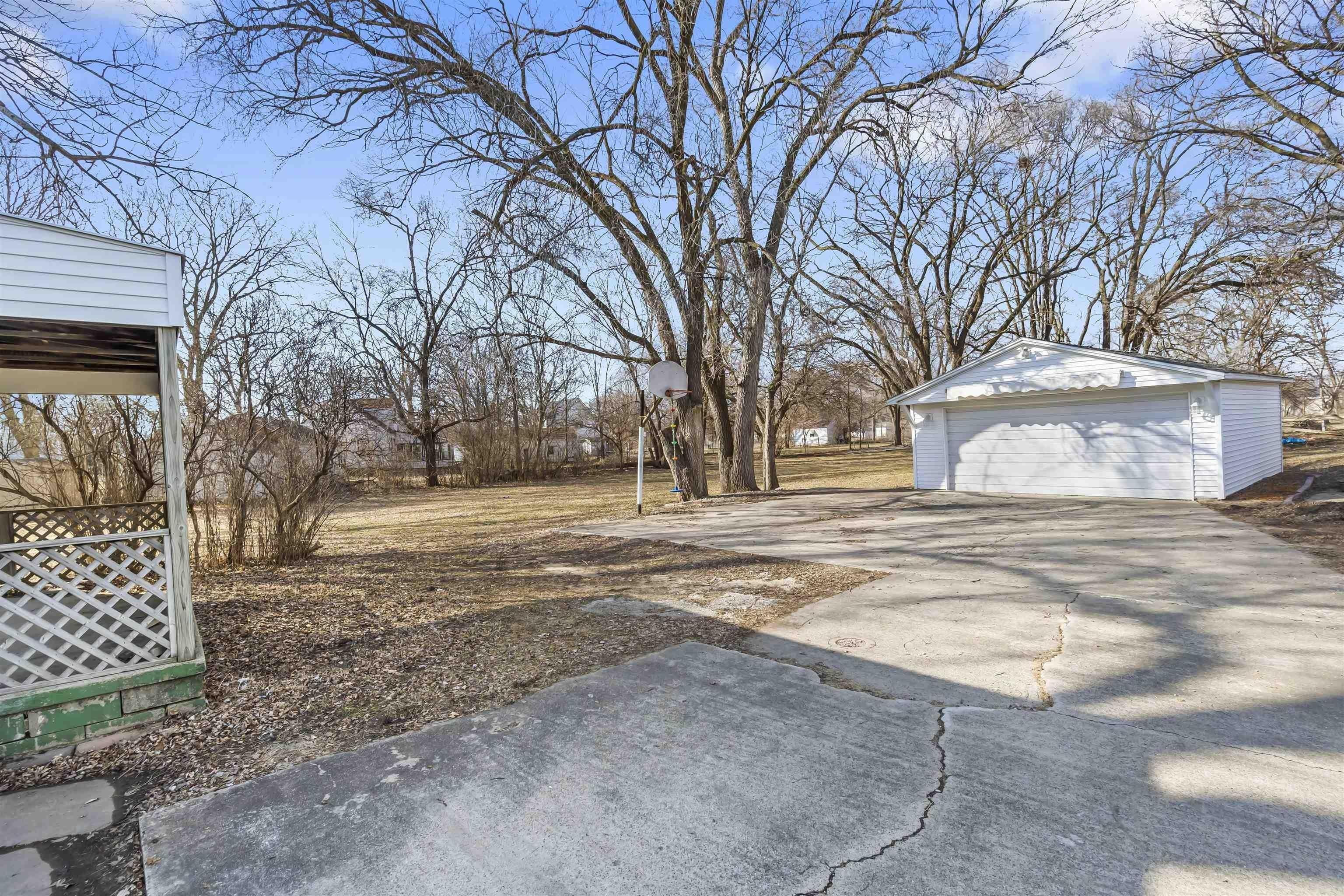 Lafayette Rd, Evansdale, IA 50707