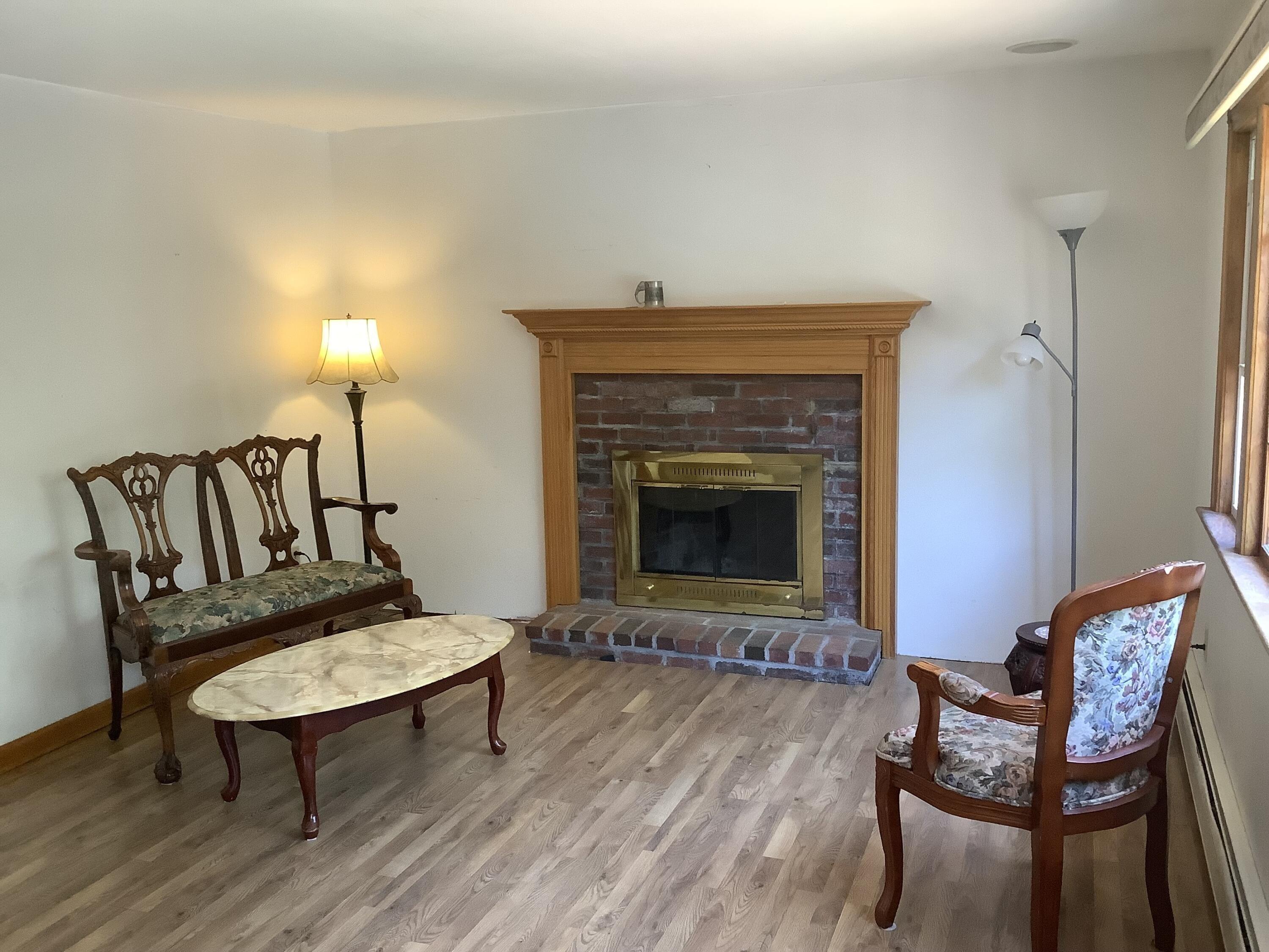 Hamden Cir, Hyannis, MA 02601
