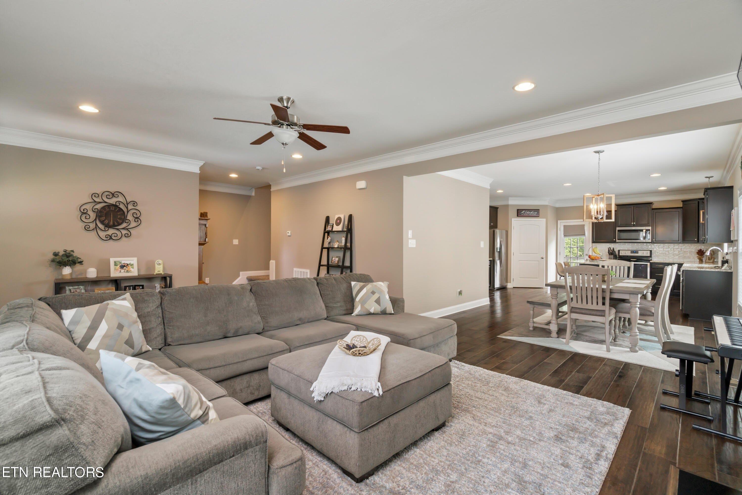 Fallberry St, Oak Ridge, TN 37830