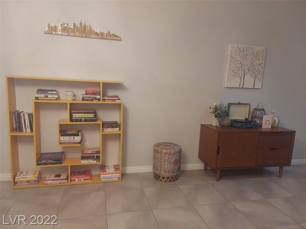 Fish Pond Ave, Henderson, NV 89014