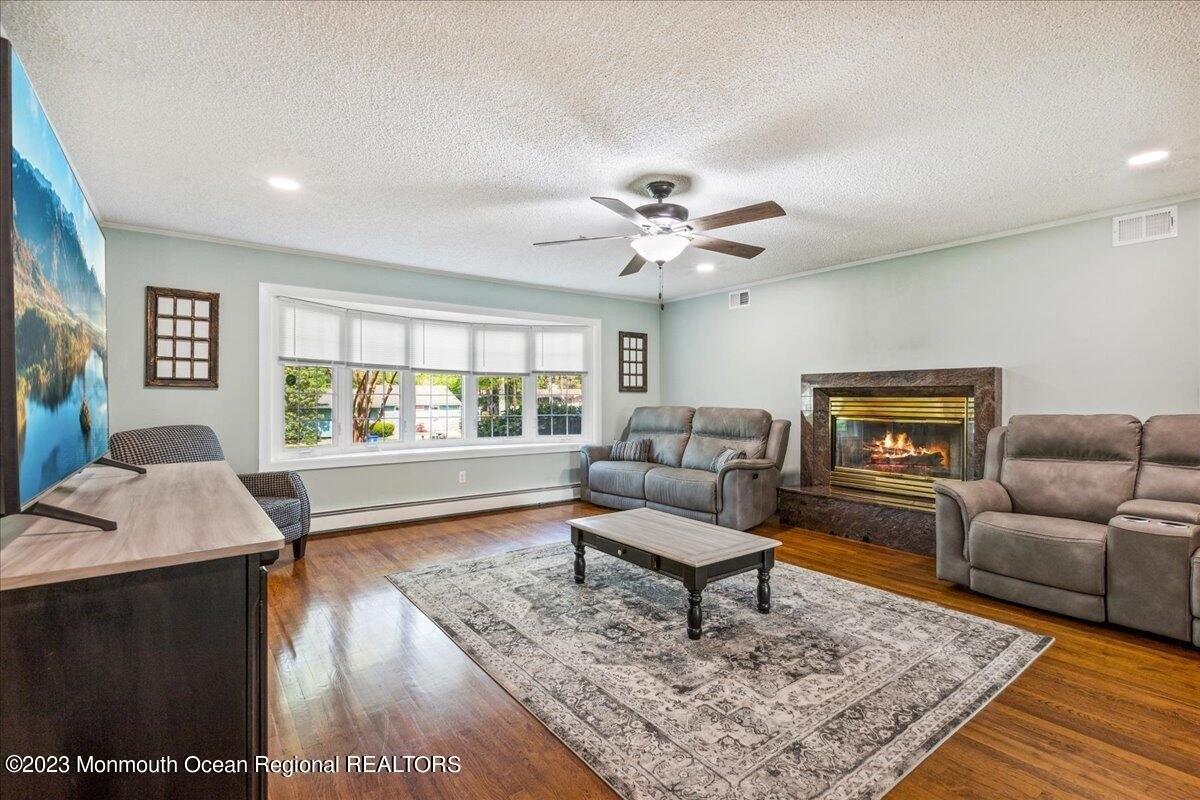 Duchess Ct, Toms River, NJ 08753