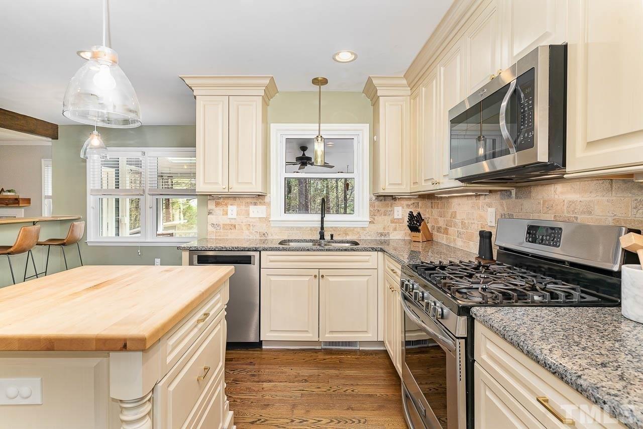 Chedworth Ct, Chapel Hill, NC 27517