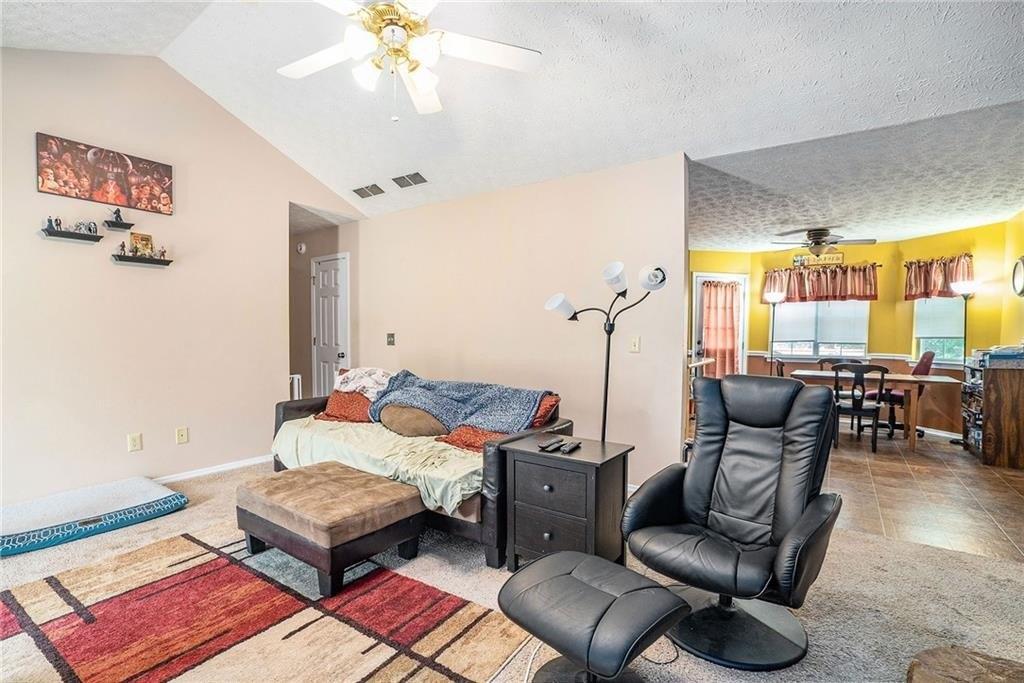 Woodland Ridge Cir, Covington, GA 30016